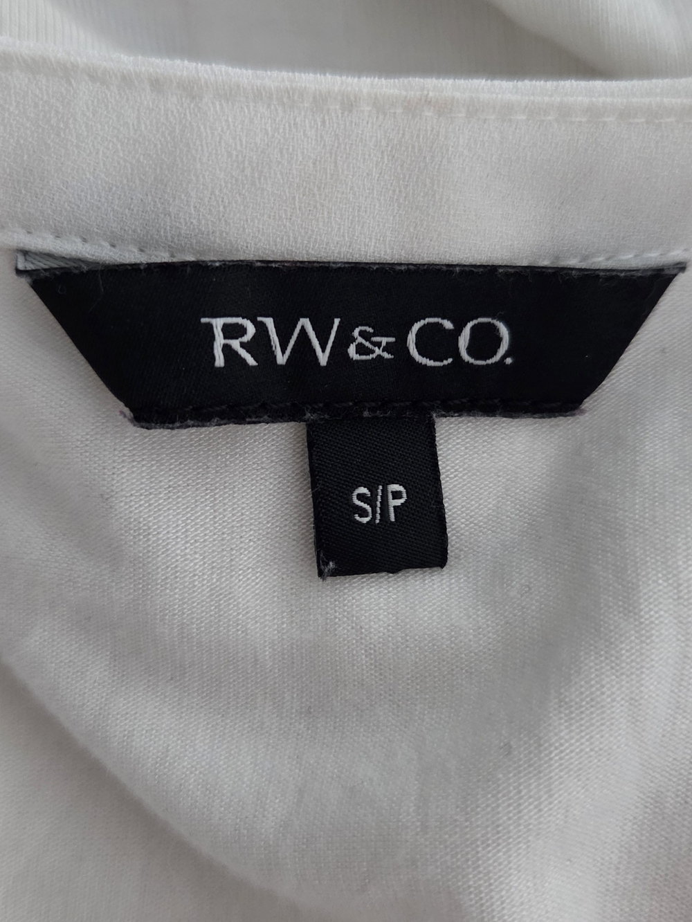RW&CO. Cream Blouse with Peach Floral Print - Picture 4 of 4